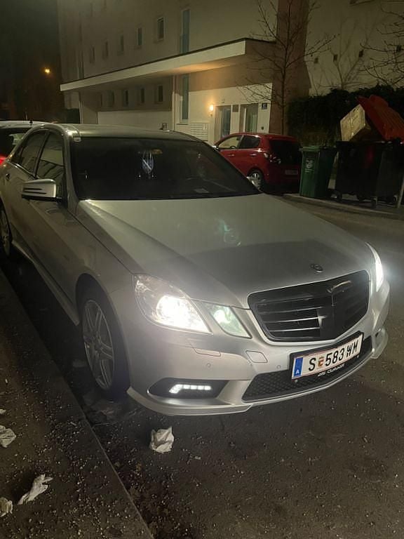 Gebraucht Mercedes E350 Avantgarde 231 PS (169 kW) 2009 Silber Limousine