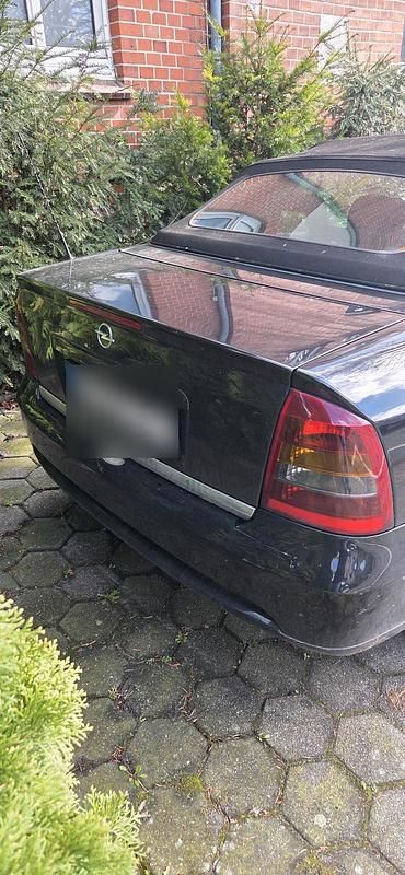 Gebraucht Opel Astra Cabriolet 101 PS (74 kW) 2002 Schwarz Cabrio