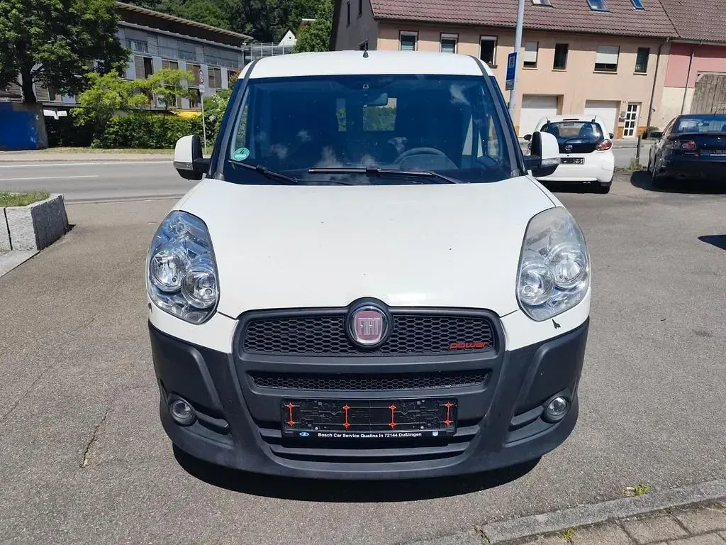 Gebraucht Fiat Doblò Emotion 135 PS (99 kW) 2011 Weiß Van / Kleinbus