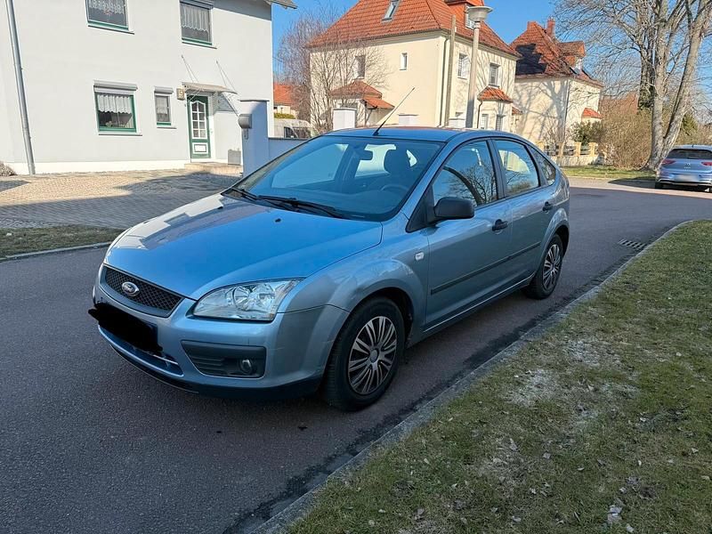 Gebraucht Ford Focus 100 PS (73 kW) 2006 Blau Limousine