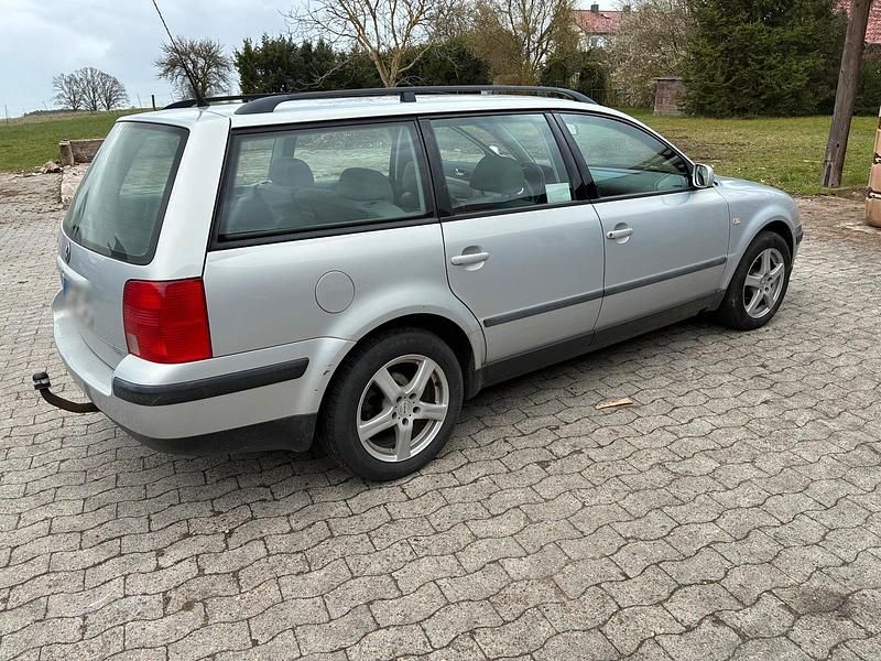 Brugt VW Passat 90 HK (66 kW) 2000 Sølv Stationcar