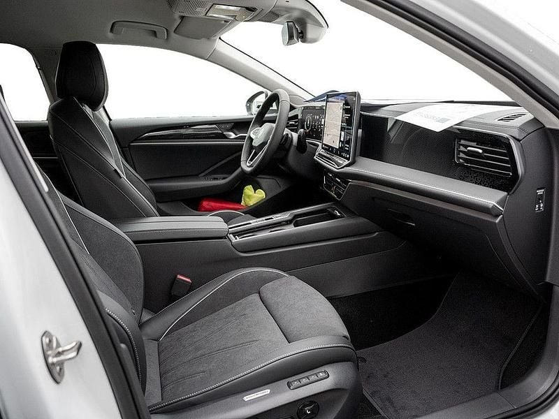 Ny VW Passat Business 150 HK (110 kW) 2025 Hvid Stationcar