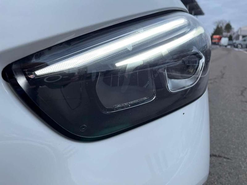 Gebraucht Mercedes E250 Progressive 160 PS (117 kW) 2022 Unilack polarweiß Limousine