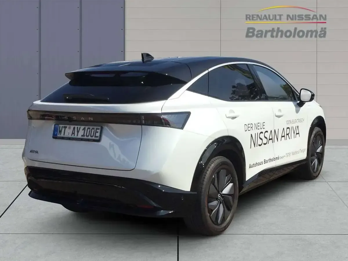 Gebraucht Nissan Ariya Evolve 177 kW (242 PS) 2025 Pearl white/pearl black SUV