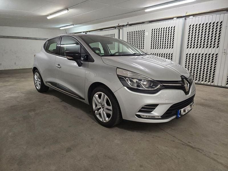 Silber Gebraucht 2018 Renault Clio IV LIMITED Kleinwagen | 5.750 € (Superpreis) - Bild 1/4