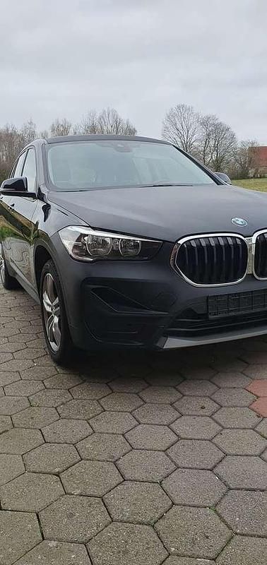 Schwarz Gebraucht 2020 BMW X1 SUV | 16.200 € (Superpreis) - Bild 1/4