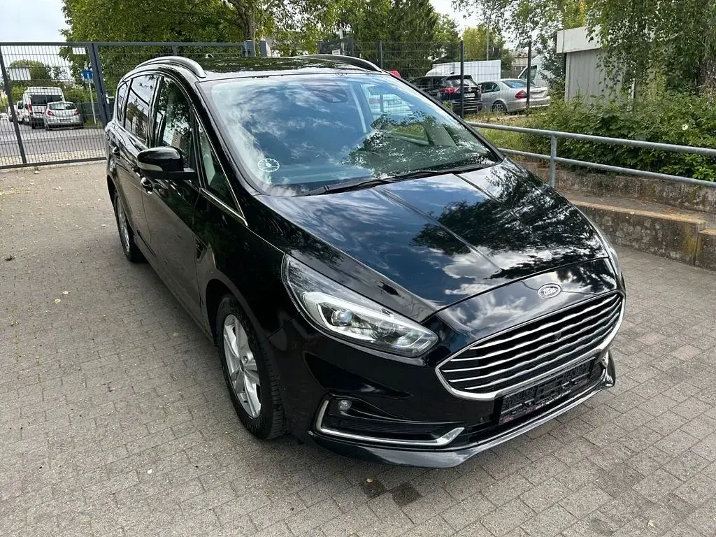 Gebraucht Ford S-MAX Titanium 190 PS (139 kW) 2020 Schwarz Van / Kleinbus