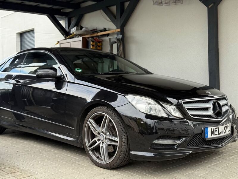 Schwarz Gebraucht 2014 Mercedes E220 AMG Coupé | 11.800 € (Guter Preis) - Bild 1/4