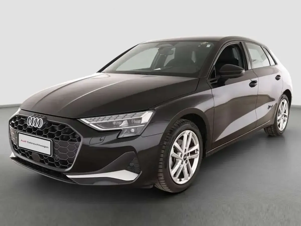 Gebraucht Audi A3 Advanced 150 PS (110 kW) 2025 Mythosschwarz metallic Limousine