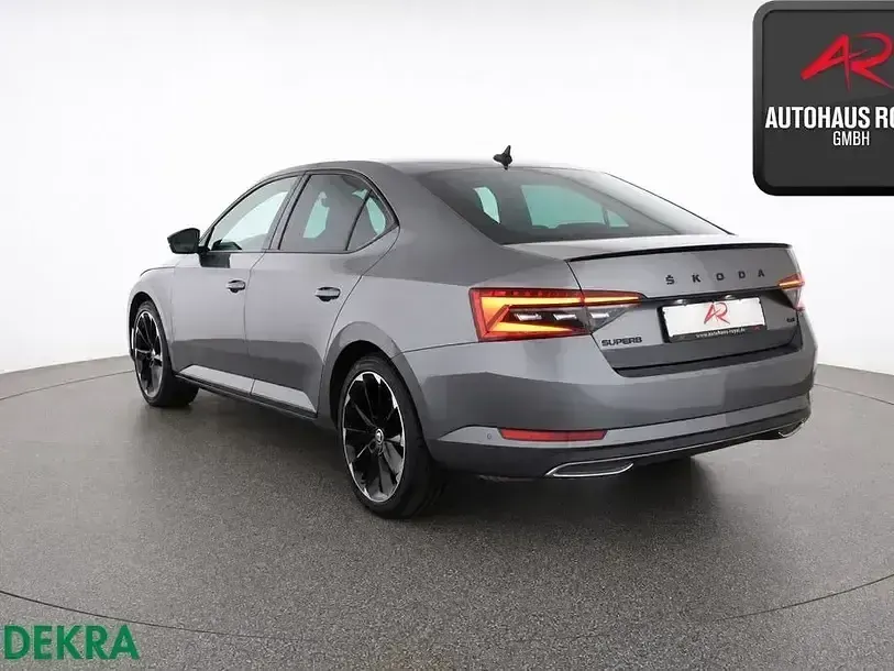 Gebraucht Skoda Superb SportLine 200 PS (147 kW) 2023 Grau Limousine