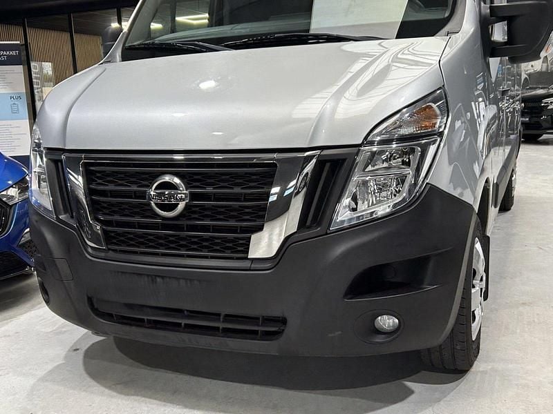 Gebraucht Nissan Interstar 136 PS (100 kW) 2023 Grau Van