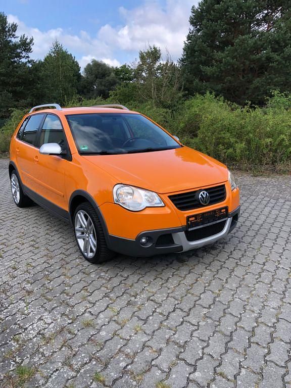 Orange Gebraucht 2007 VW Polo Cross Kleinwagen | 5.900 € (Etwas zu teuer) - Bild 1/4
