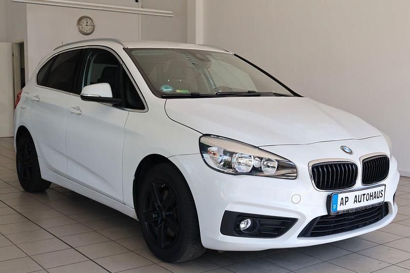 Alpinweiss iii Gebraucht 2014 BMW 218 Active Tourer Basis Van / Kleinbus | 6.990 € (Superpreis) - Bild 1/4