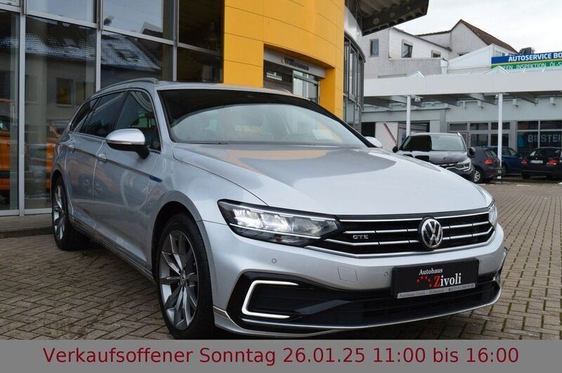 Silber Gebraucht 2020 VW Passat GTE Kombi | 19.440 € (Fairer Preis) - Bild 1/4