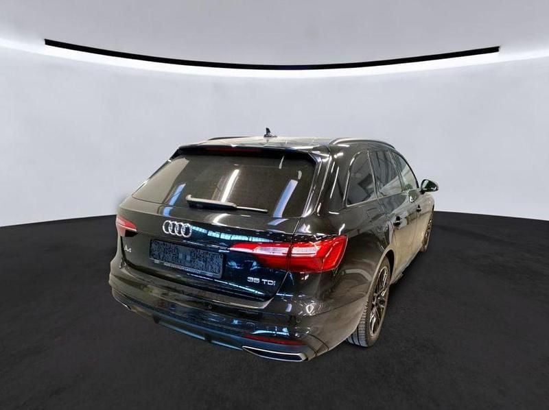 Gebraucht Audi A4 S-Line 163 PS (119 kW) 2023 Außenfarbe: Kombi