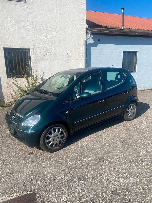 Grün Gebraucht 2003 Mercedes A190 Elegance Limousine | 1.950 € (Guter Preis) - Bild 1/4