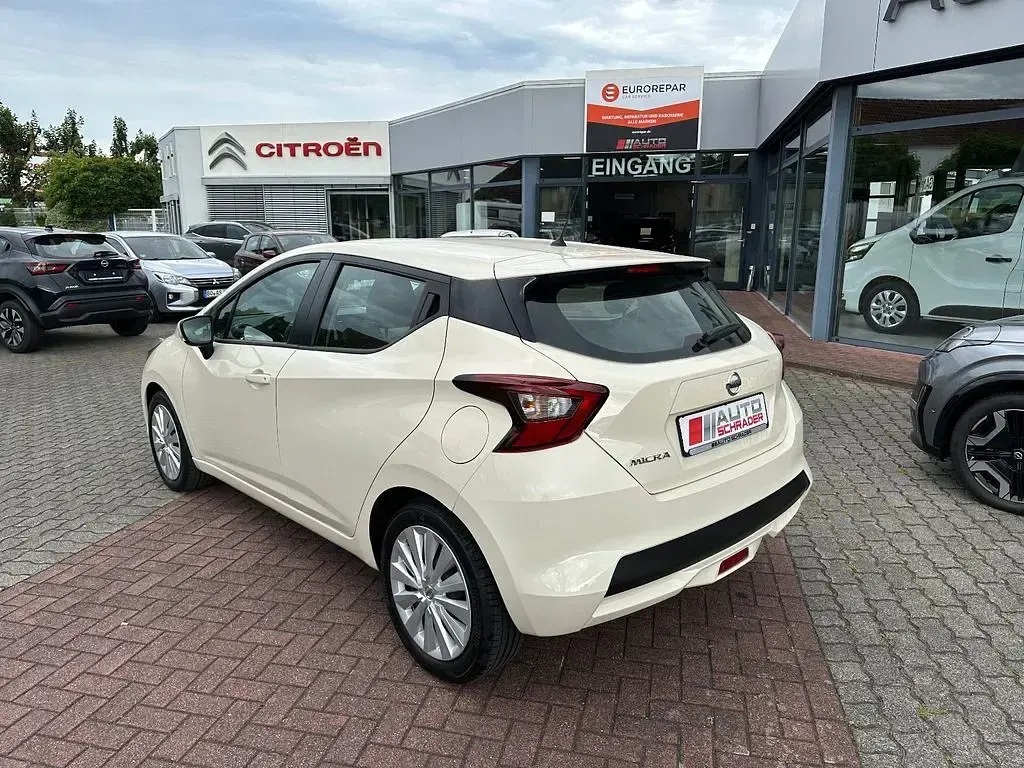 Gebraucht Nissan Micra Acenta 92 PS (67 kW) 2023 Beige Kleinwagen