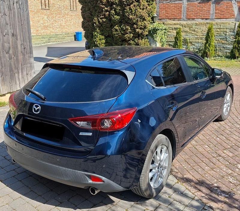 Gebraucht Mazda 3 Center-Line 120 PS (88 kW) 2015 Blau Limousine
