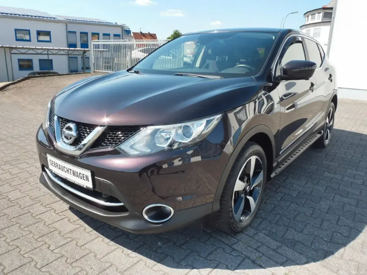 Gebraucht Nissan Qashqai N-Connecta 110 PS (80 kW) 2017 Violet SUV