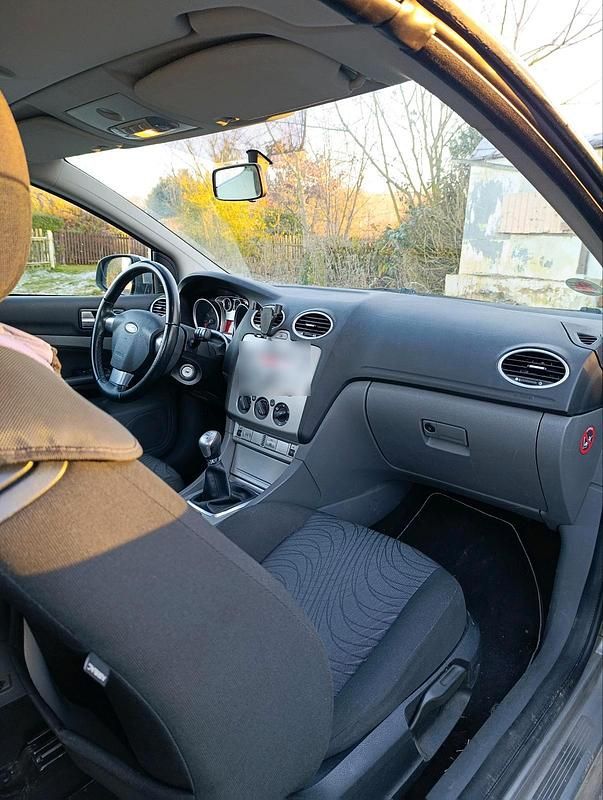 Gebraucht Ford Focus Cabriolet 160 PS (117 kW) 2009 Silber Cabrio