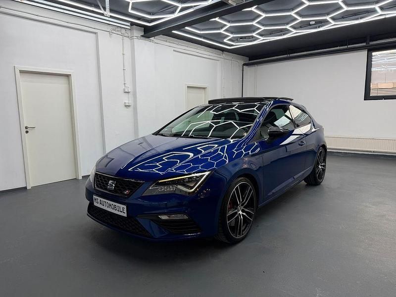 Blau Gebraucht 2018 Seat Leon SC CUPRA Kleinwagen | 19.990 € - Bild 1/4