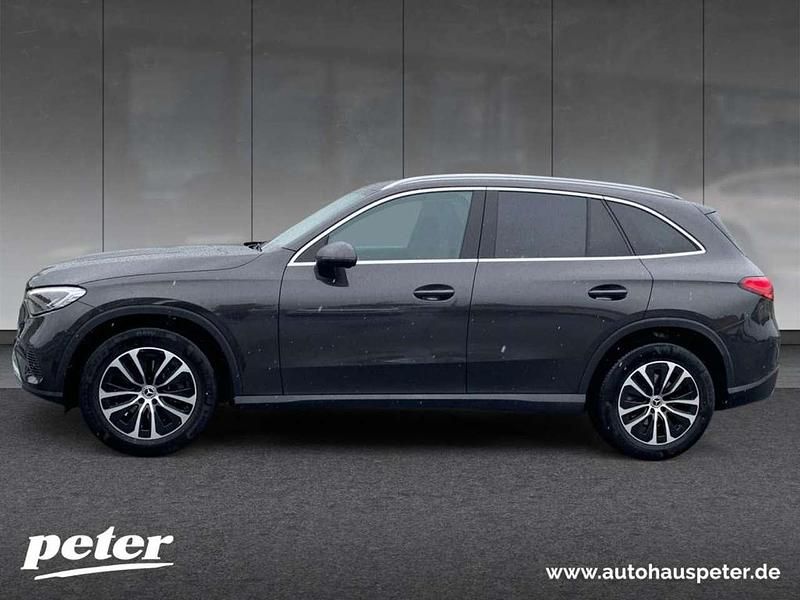 Gebraucht Mercedes GLC200 Avantgarde 204 PS (150 kW) 2024 Metalliclack graphitgrau SUV