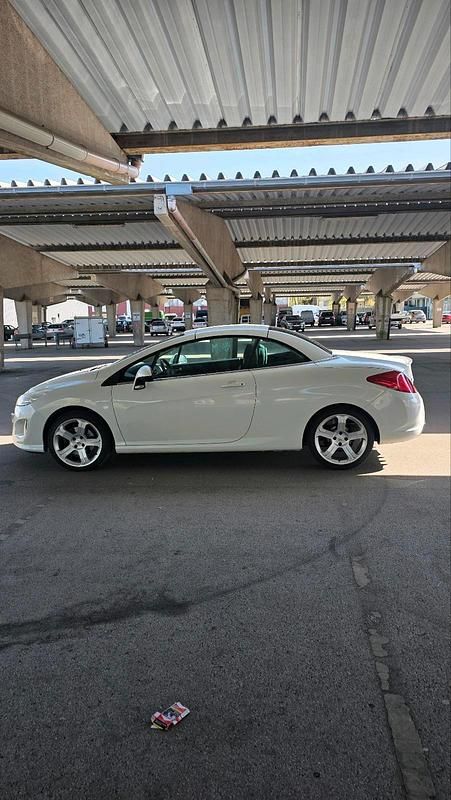 Gebraucht Peugeot 308 CC 140 PS (102 kW) 2010 Weiß Cabrio