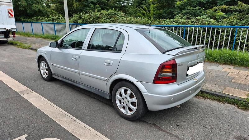 Gebraucht Opel Astra Elegance 125 PS (91 kW) 2002 Silber Limousine