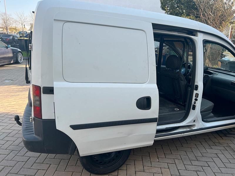 Gebraucht Opel Combo 75 PS (55 kW) 2005 Weiß Van / Kleinbus