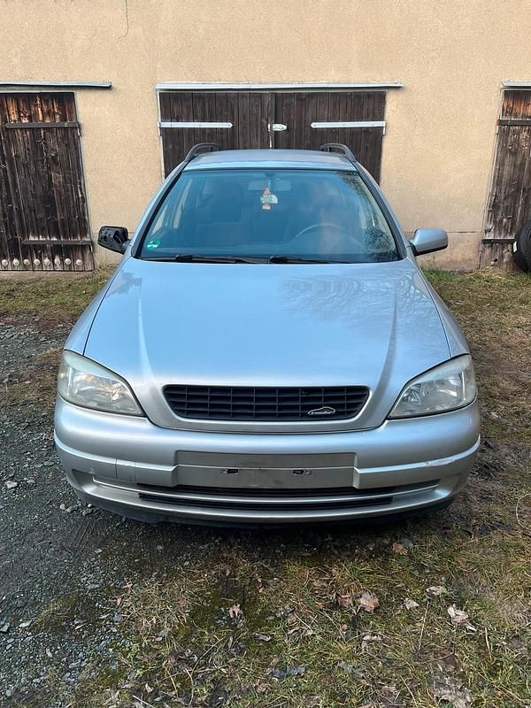 Gebraucht Opel Astra 101 PS (74 kW) 1999 Silber Kombi