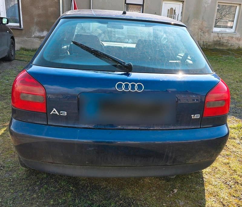 Second-hand Audi A3 101 CP (74 kW) 1999 Albastru Hatchback