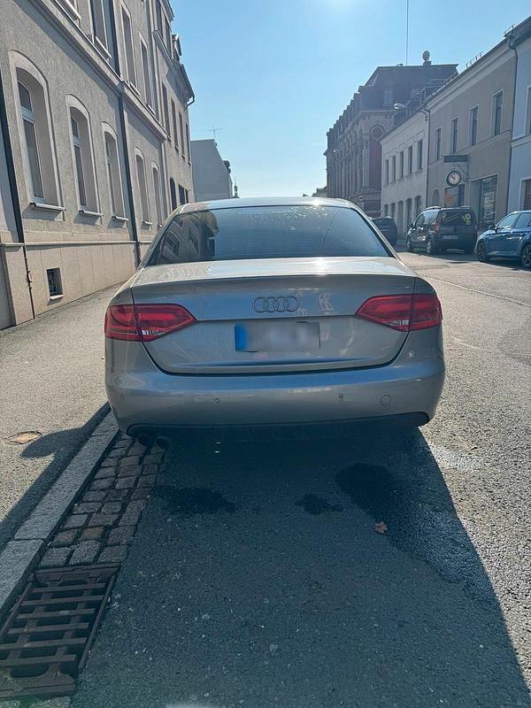 Używany Audi A4 120 KM (88 kW) 2008 Srebrny Sedan/Limuzyna