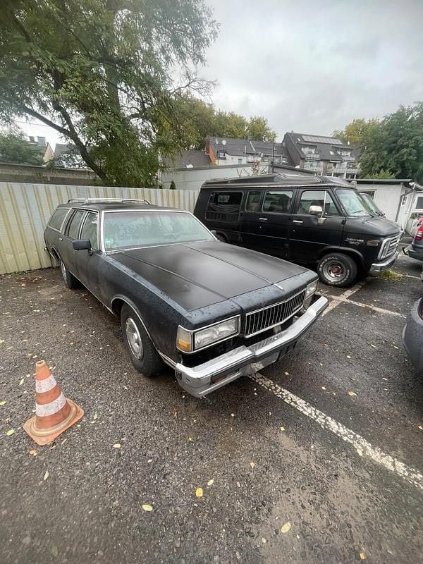 Schwarz Gebraucht 1990 Chevrolet Caprice Van / Kleinbus | 4.150 € - Bild 1/4