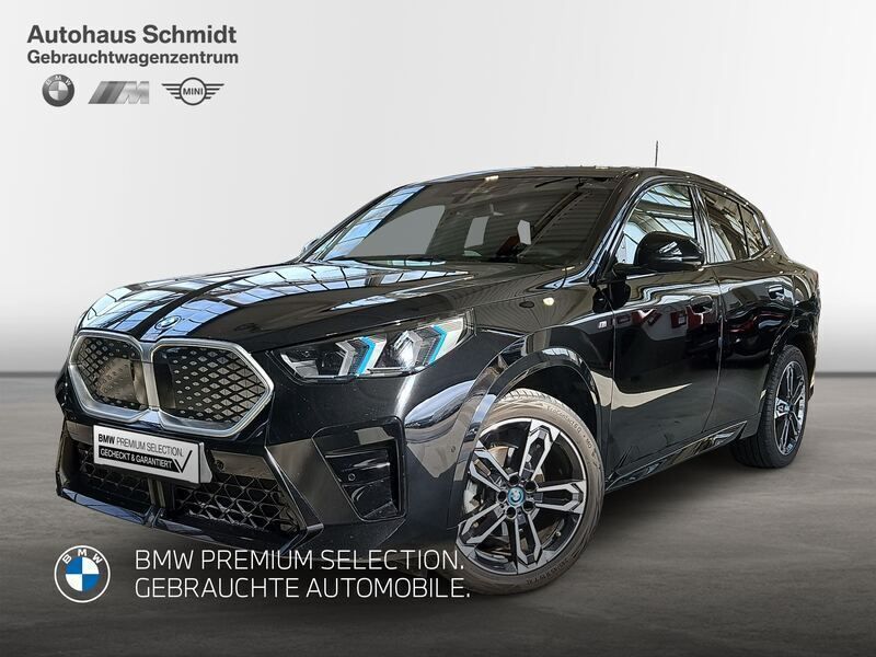 Saphirschwarz Gebraucht 2024 BMW iX2 M Sport SUV | 43.330 € (Fairer Preis) - Bild 1/4