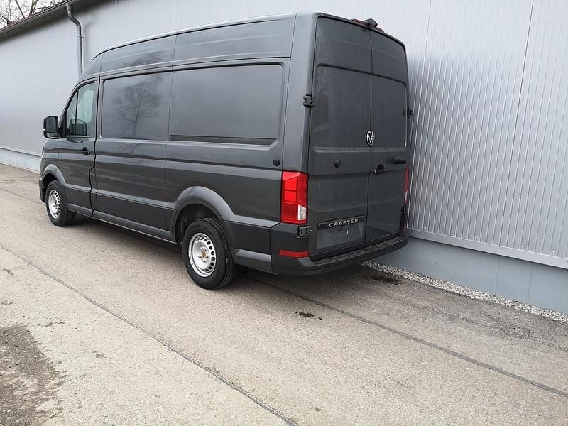 Neu VW Crafter 140 PS (102 kW) 2025 Deep black perleffelt Van