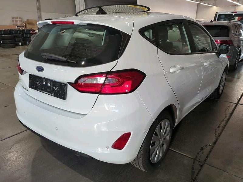 Gebraucht Ford Fiesta Cool & Connect 101 PS (74 kW) 2022 Frozen white Kleinwagen