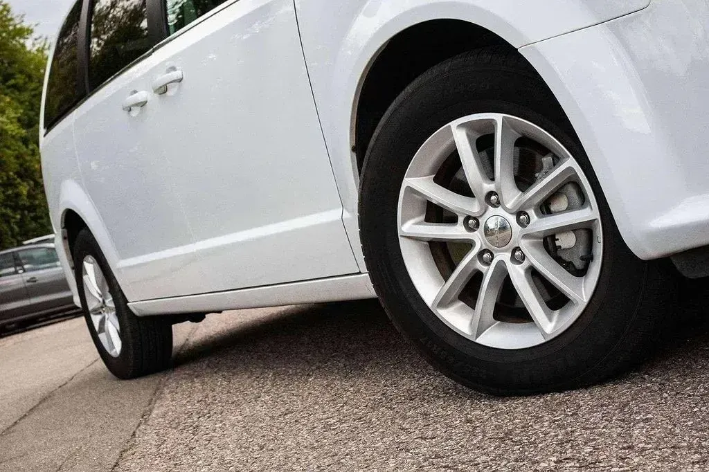 Gebraucht Dodge Grand Caravan 287 PS (211 kW) 2020 Weiß Van / Kleinbus