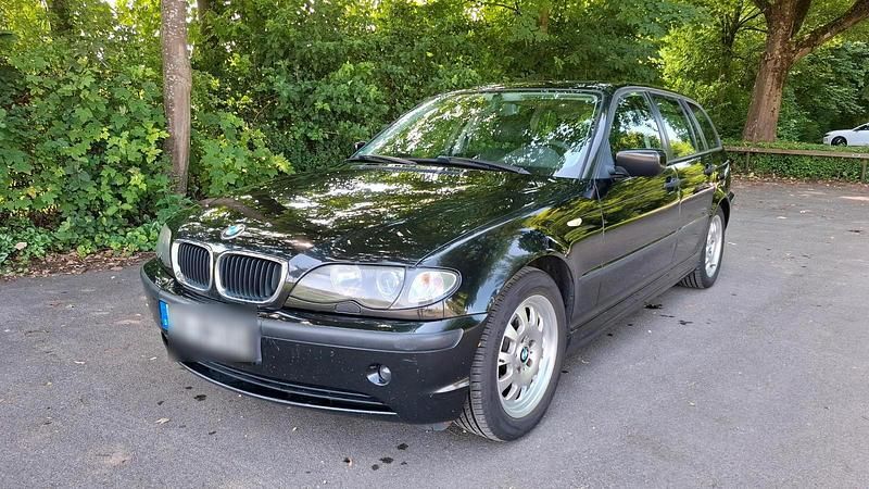 Schwarz Gebraucht 2005 BMW 318 Kombi | 1.990 € (Guter Preis) - Bild 1/4
