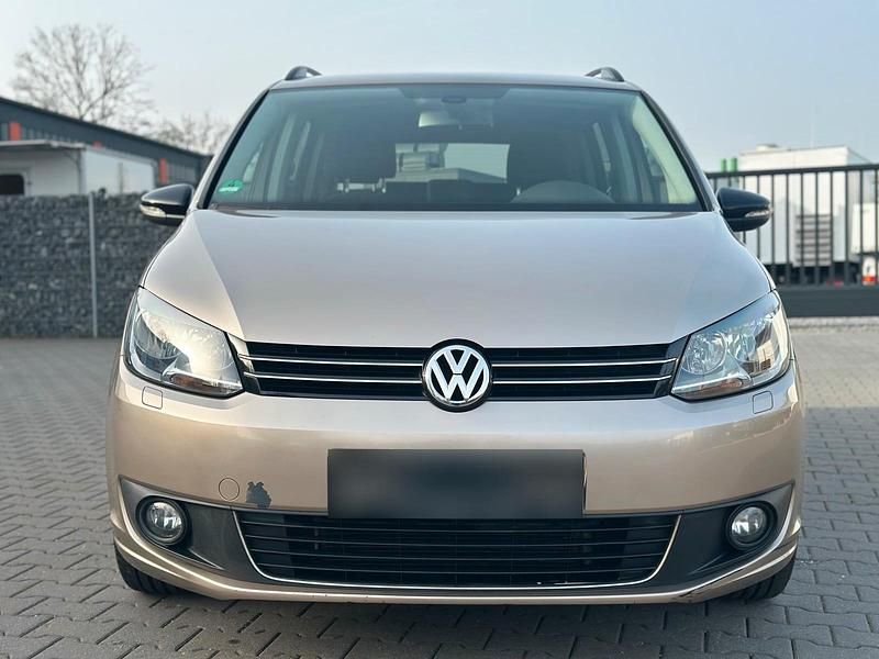 Gebraucht VW Touran Match 105 PS (77 kW) 2013 Beige Van / Kleinbus