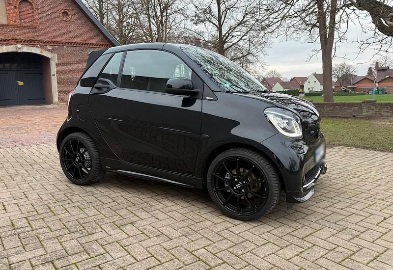 Gebraucht Smart ForTwo Cabrio Brabus 90 PS (66 kW) 2017 Schwarz Cabrio