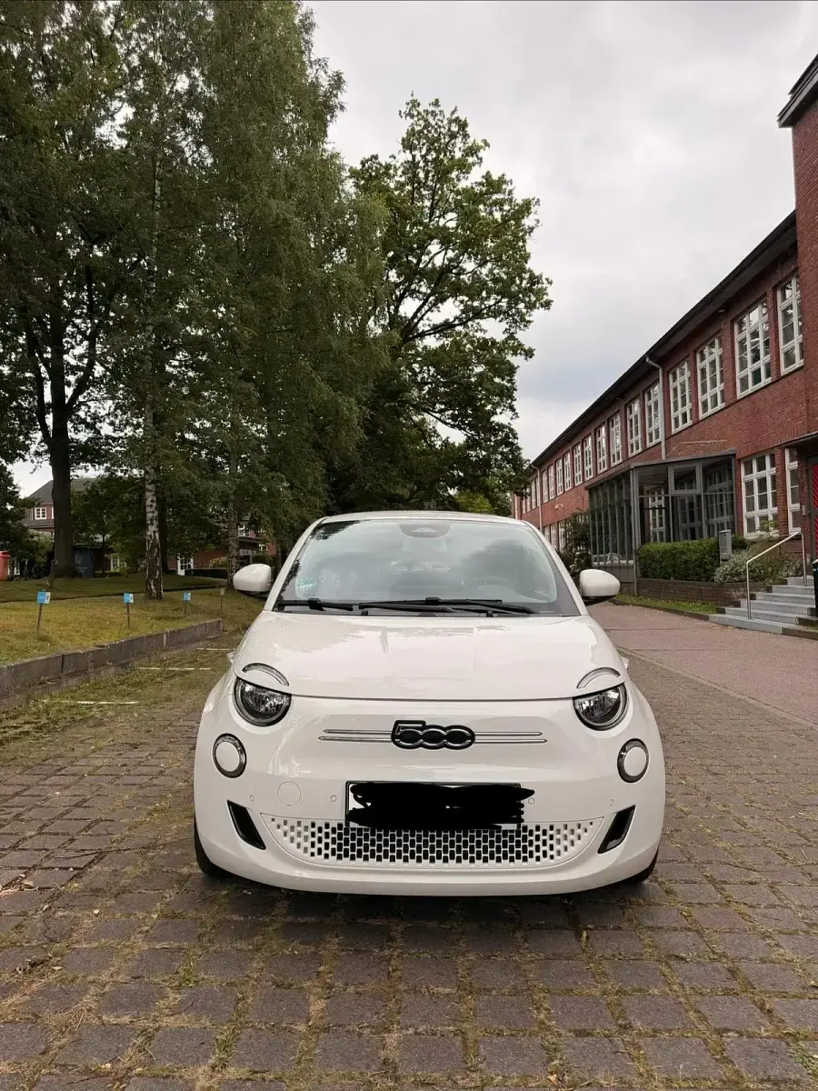 Gebraucht Fiat 500e 86 kW (118 PS) 2023 Weiß Kleinwagen
