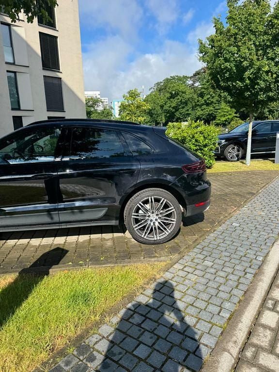 Gebraucht Porsche Macan S 258 PS (189 kW) 2014 Schwarz SUV