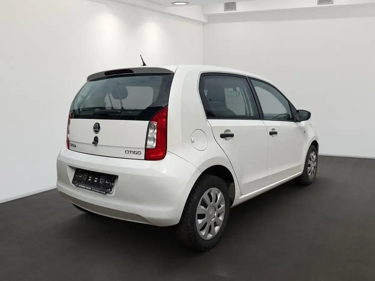 Gebraucht Skoda Citigo Active 60 PS (44 kW) 2019 Weiß Kleinwagen