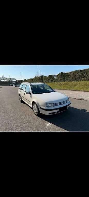 Gebraucht VW Golf IV 90 PS (66 kW) 2000 Weiß Limousine
