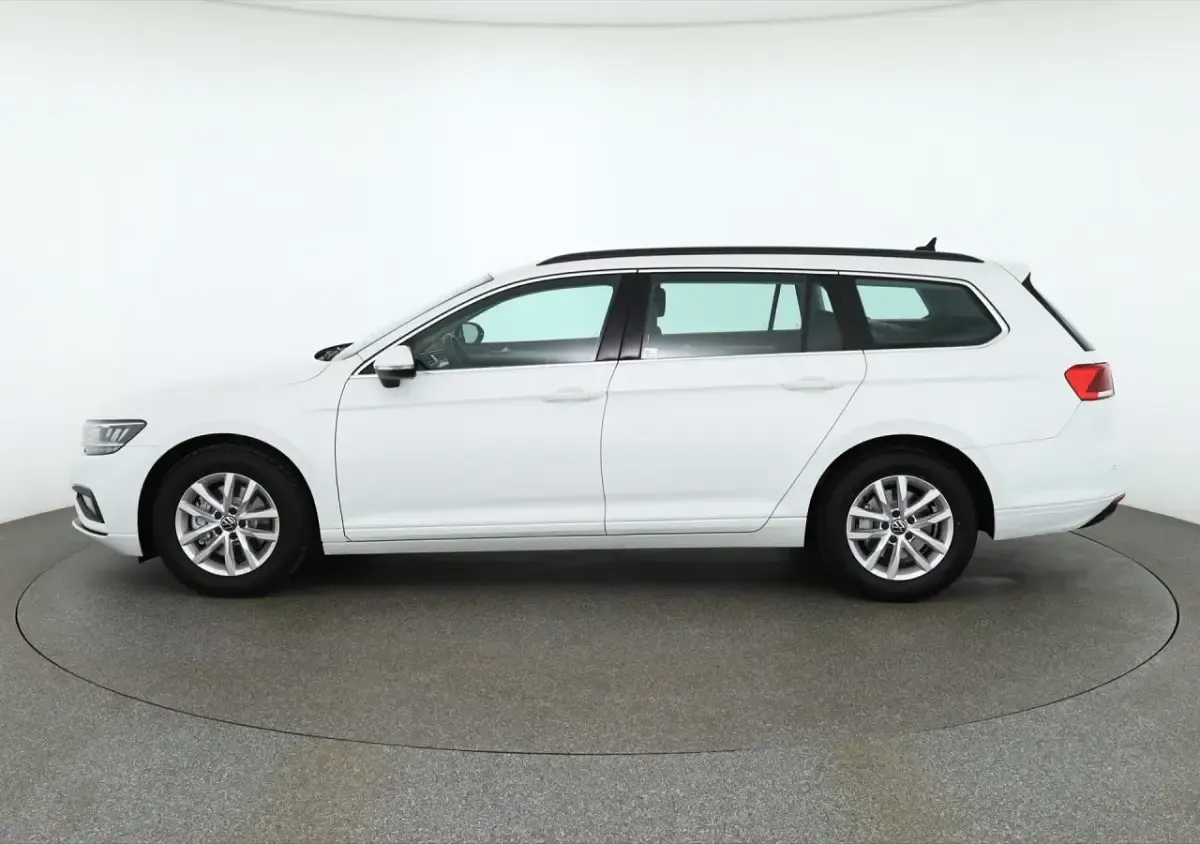 Używany VW Passat Highline 191 KM (140 kW) 2015 Brązowy Kombi