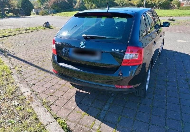 Gebraucht Skoda Rapid Ambition 125 PS (91 kW) 2014 Schwarz Limousine