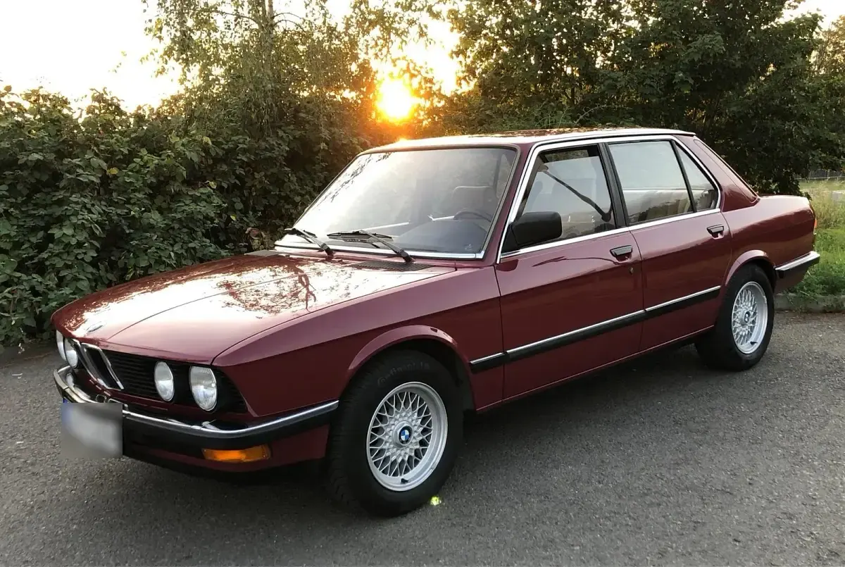 Gebraucht BMW 525 122 PS (89 kW) 1986 Rot Limousine