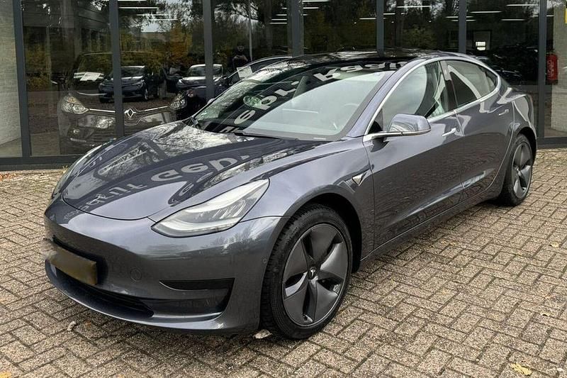 Gebraucht Tesla Model 3 Standard Range Plus 239 kW (325 PS) 2019 Grau Limousine