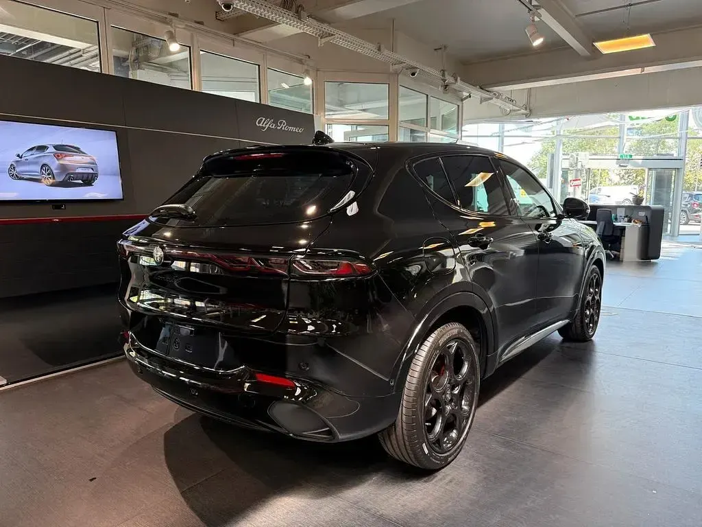 Neu Alfa Romeo Tonale Veloce 174 PS (127 kW) 2026 Schwarz SUV