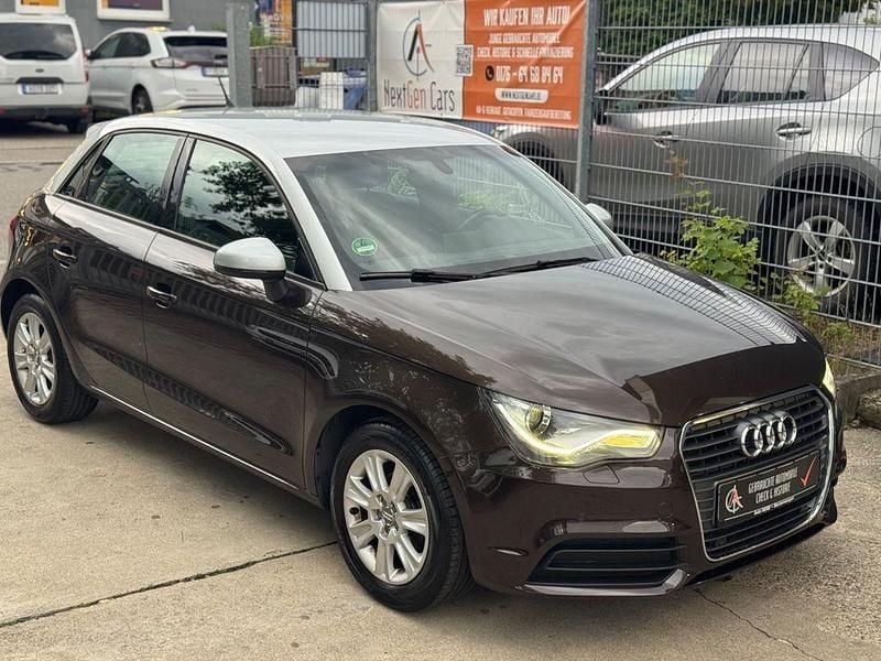 Braun Gebraucht 2013 Audi A1 Sportback Ambiente Kleinwagen | 10.600 € (Etwas zu teuer) - Bild 1/4
